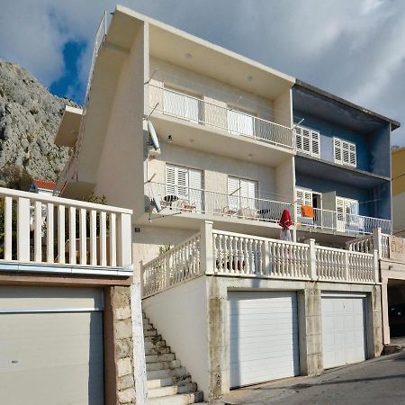 Lovely Apartment In Omis With Kitchen Esterno foto