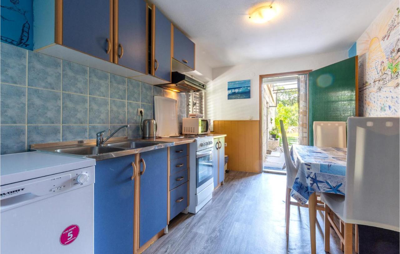 Lovely Apartment In Omis With Kitchen Esterno foto