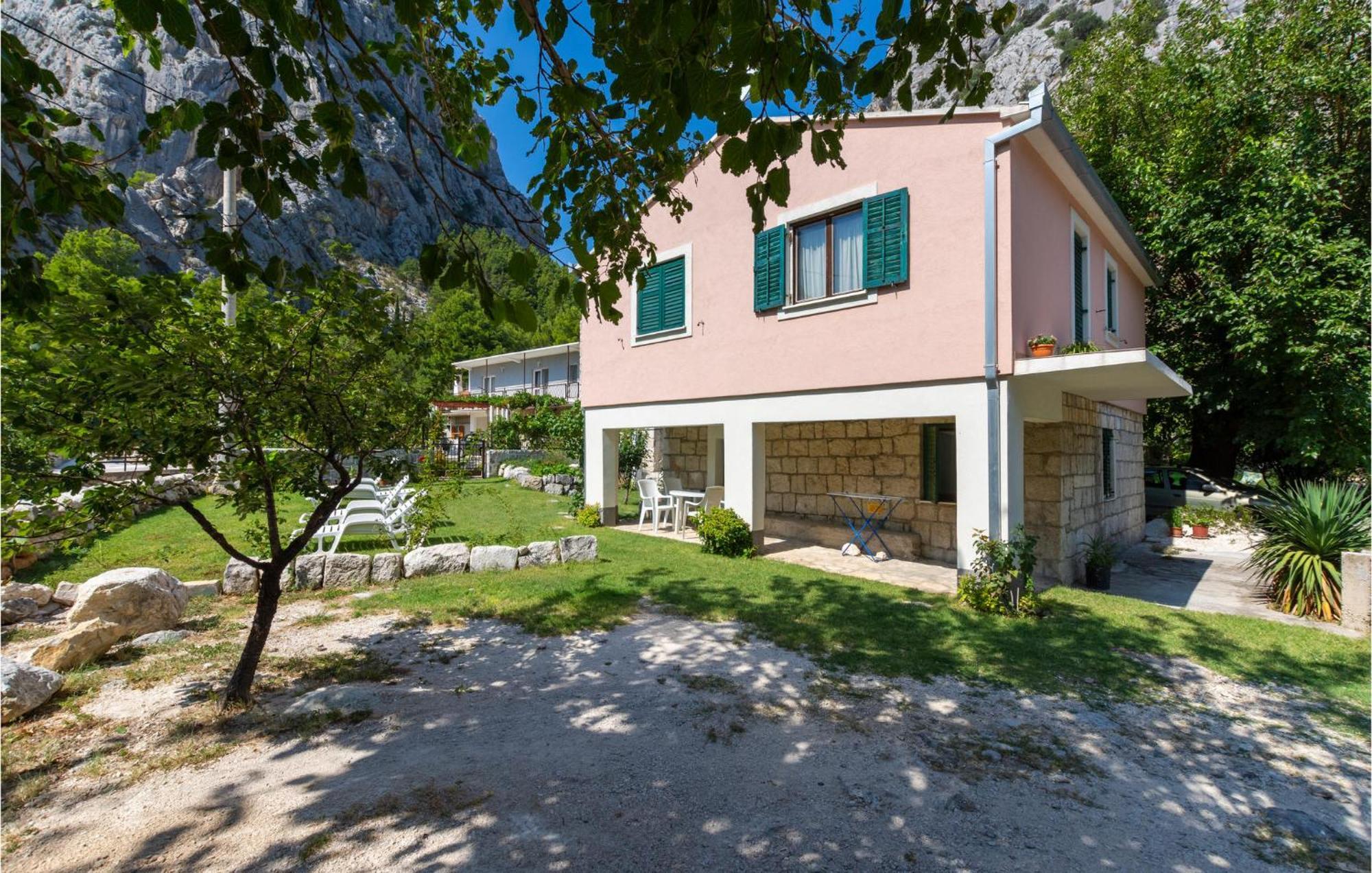 Lovely Apartment In Omis With Kitchen Esterno foto