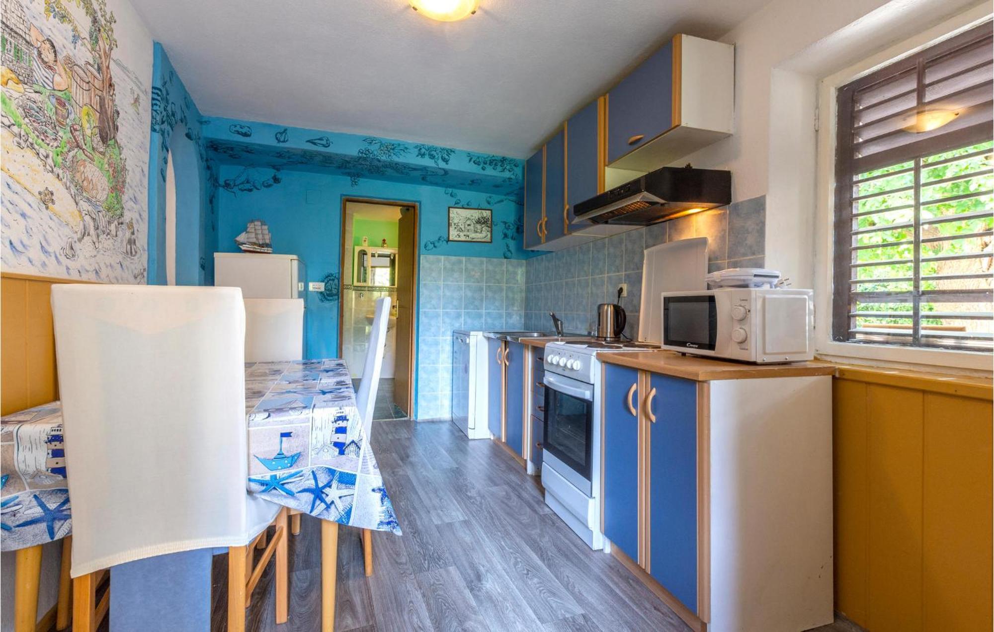 Lovely Apartment In Omis With Kitchen Esterno foto