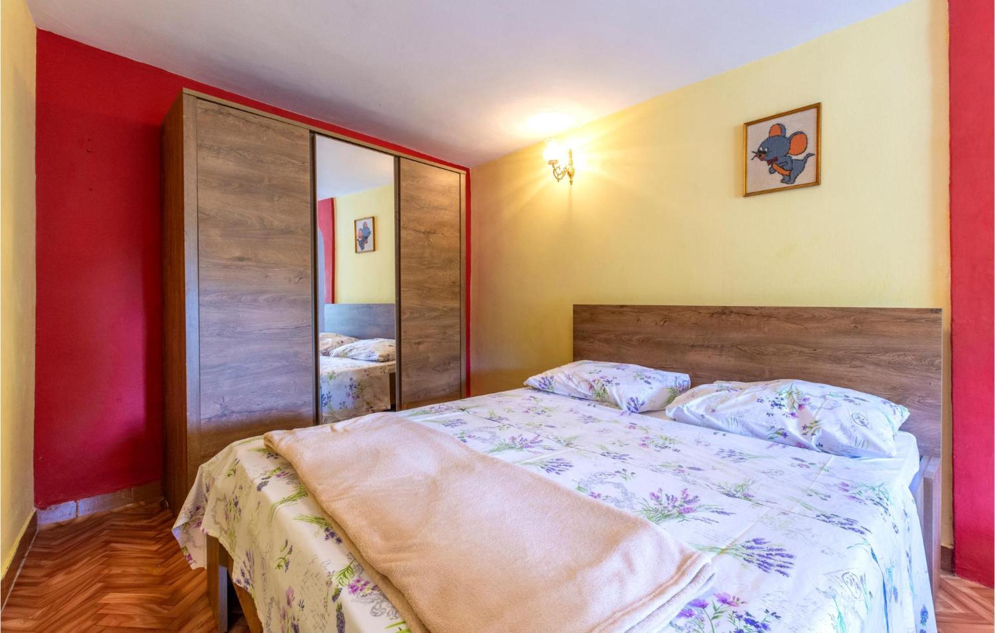 Lovely Apartment In Omis With Kitchen Esterno foto